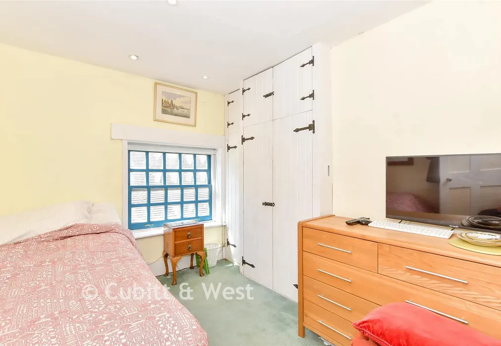 Bedroom 2 - Lumley Road, Emsworth, Hampshire - Wards of Kent