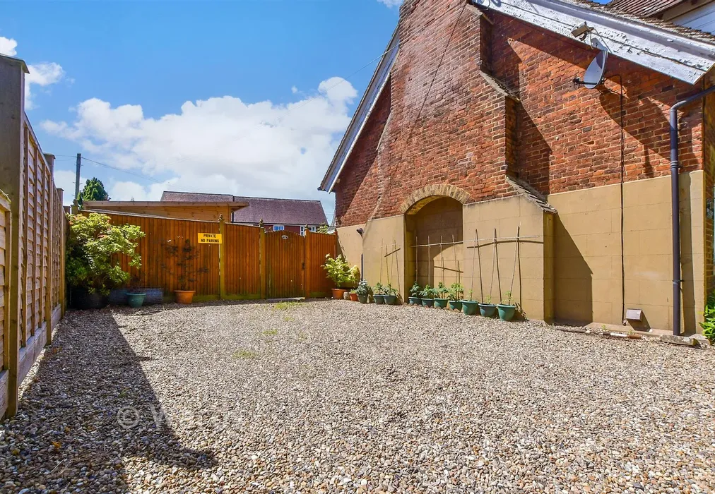 Driveway/Parking - Maidstone Road, Staplehurst, Kent - Wards of Kent