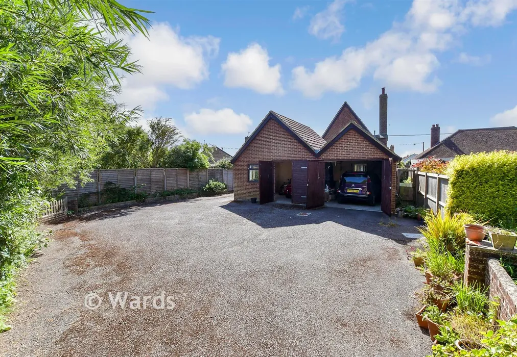 Driveway/Parking - Lower Sands, Dymchurch, Romney Marsh, Kent - Wards of Kent