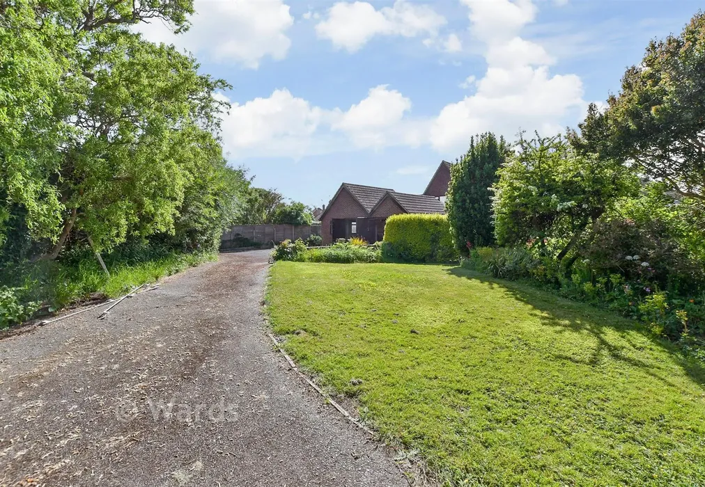 Rear Garden - Lower Sands, Dymchurch, Romney Marsh, Kent - Wards of Kent