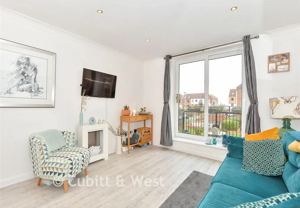 Lounge - Ferry Road, Southsea, Hampshire - Wards of Kent