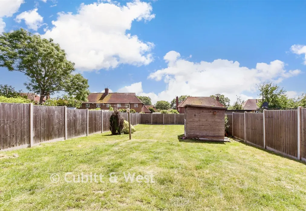 Rear Garden - Wyphurst Road, Cranleigh, Surrey - Wards of Kent
