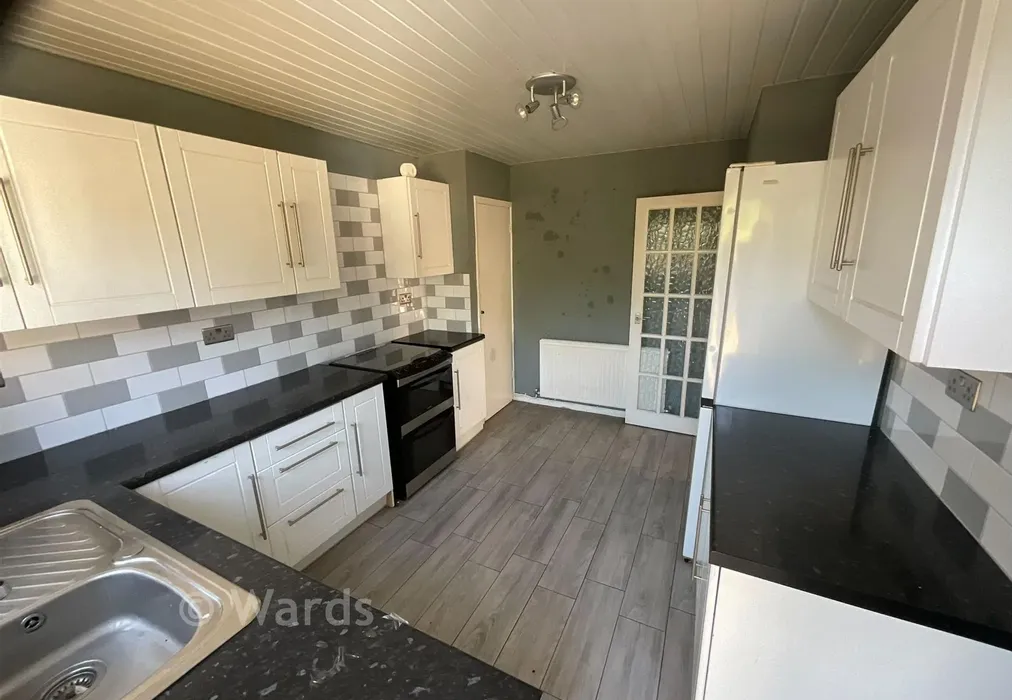 Kitchen - Barr Road, Gravesend, Kent - Wards of Kent