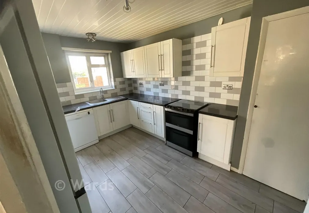 Kitchen - Barr Road, Gravesend, Kent - Wards of Kent