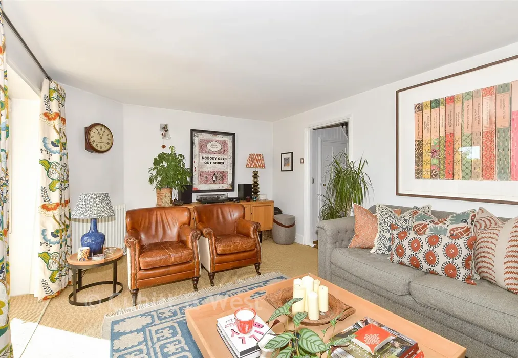 Lounge - Lordswell Lane, Crowborough, East Sussex - Wards of Kent