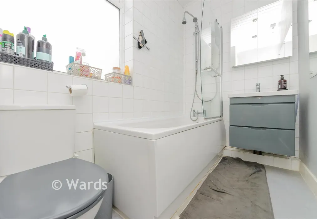 Bathroom - Zion Place, Gravesend, Kent - Wards of Kent