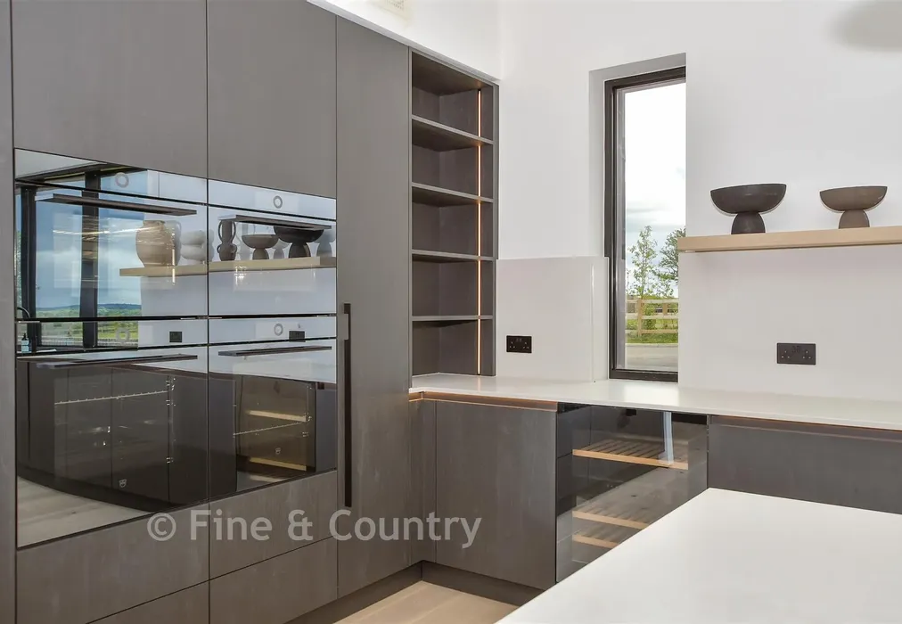 Internal Lifestyle Photograph - Hartdene Barns, Hartfield Road, Cowden, Kent - Wards of Kent
