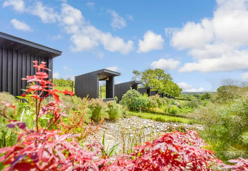 External Lifestyle Photograph - Hartdene Barns, Hartfield Road, Cowden, Kent - Wards of Kent
