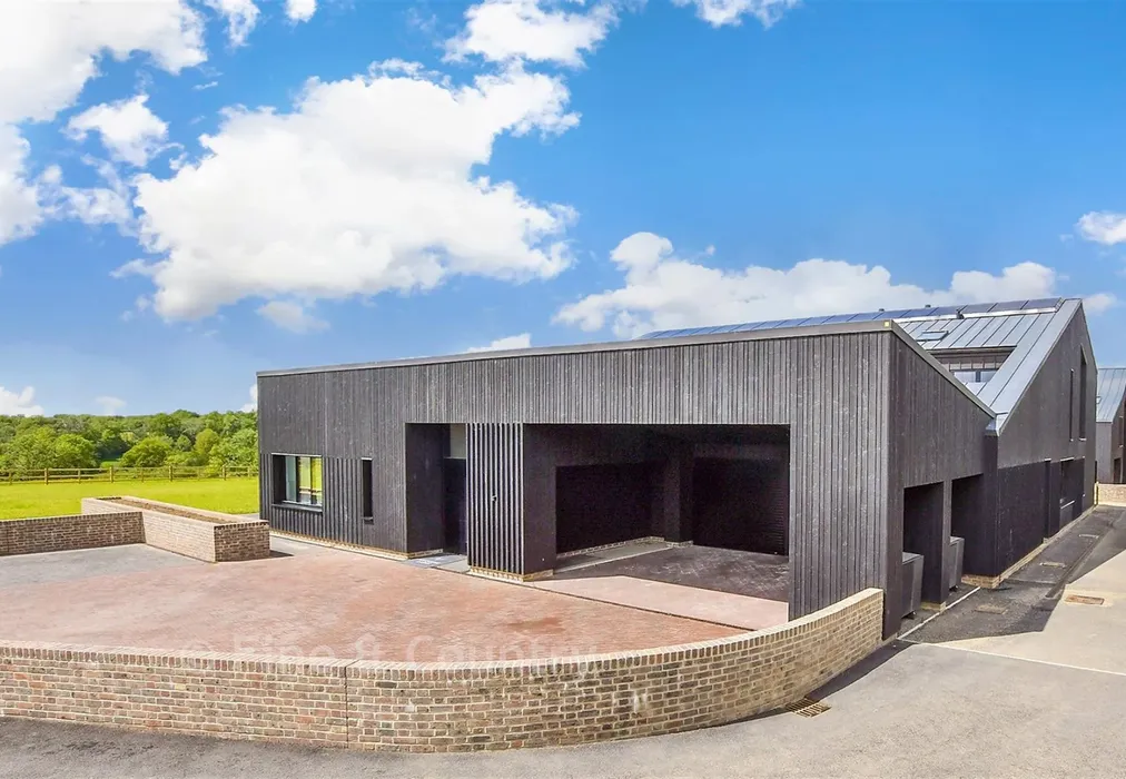 Front - Hartdene Barns, Hartfield Road, Cowden, Kent - Wards of Kent
