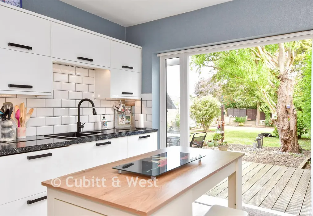 Kitchen - Chichester Road, Bognor Regis, West Sussex - Wards of Kent