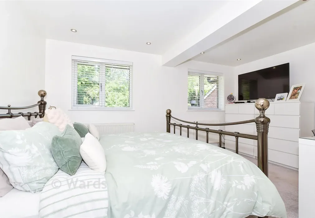 Bedroom 1 - Beechmore Drive, Walderslade, Chatham, Kent - Wards of Kent