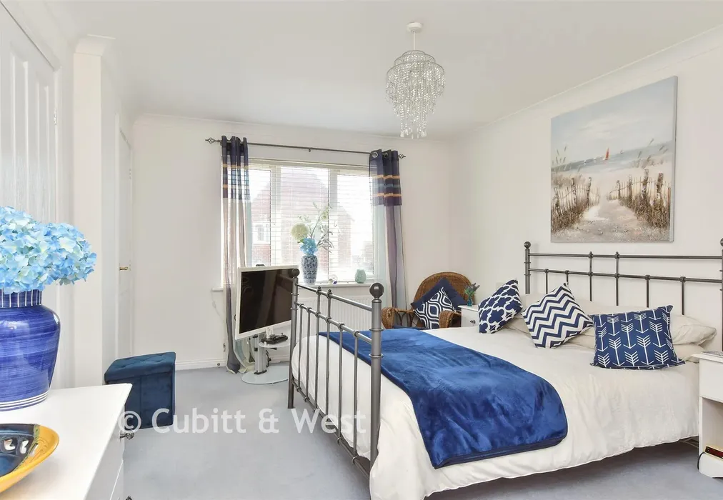 Bedroom 1 - Hill Top Way, Newhaven, East Sussex - Wards of Kent