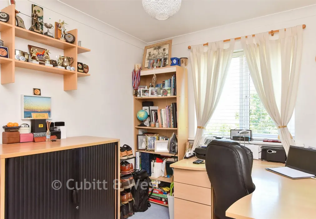 Bedroom 4 - Hill Top Way, Newhaven, East Sussex - Wards of Kent