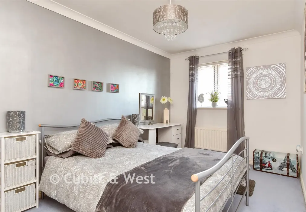 Bedroom 2 - Hill Top Way, Newhaven, East Sussex - Wards of Kent
