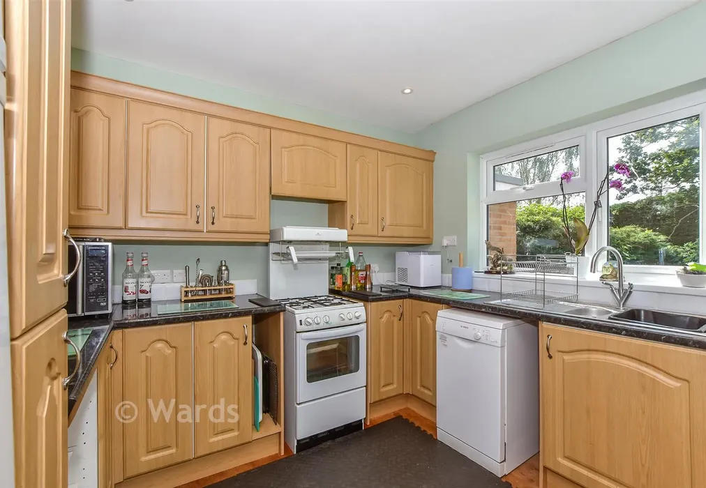 Kitchen/Diner - Bankfields, Headcorn, Ashford, Kent - Wards of Kent