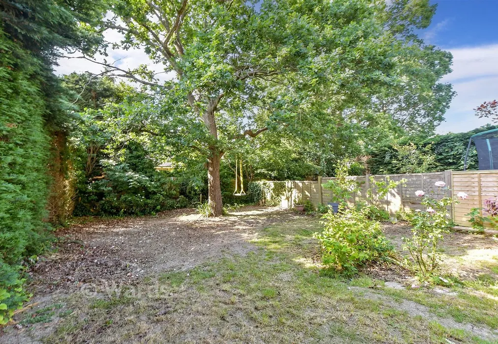 Rear Garden - Bankfields, Headcorn, Ashford, Kent - Wards of Kent