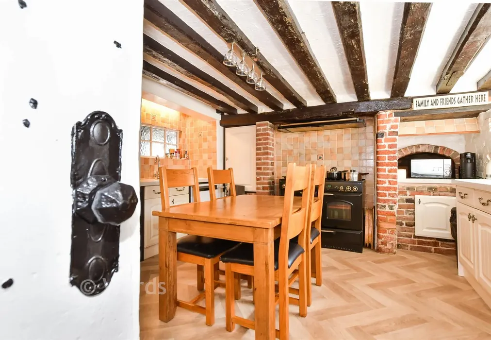 Internal Lifestyle Photograph - Upper Street, Leeds, Maidstone, Kent - Wards of Kent