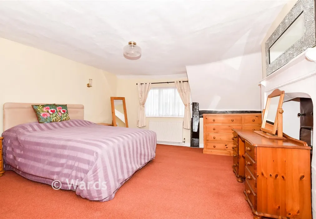 Bedroom 2 - Upper Street, Leeds, Maidstone, Kent - Wards of Kent