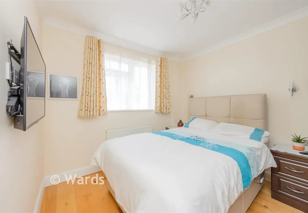 Bedroom 2 - Sycamore Avenue, Sidcup, Kent - Wards of Kent