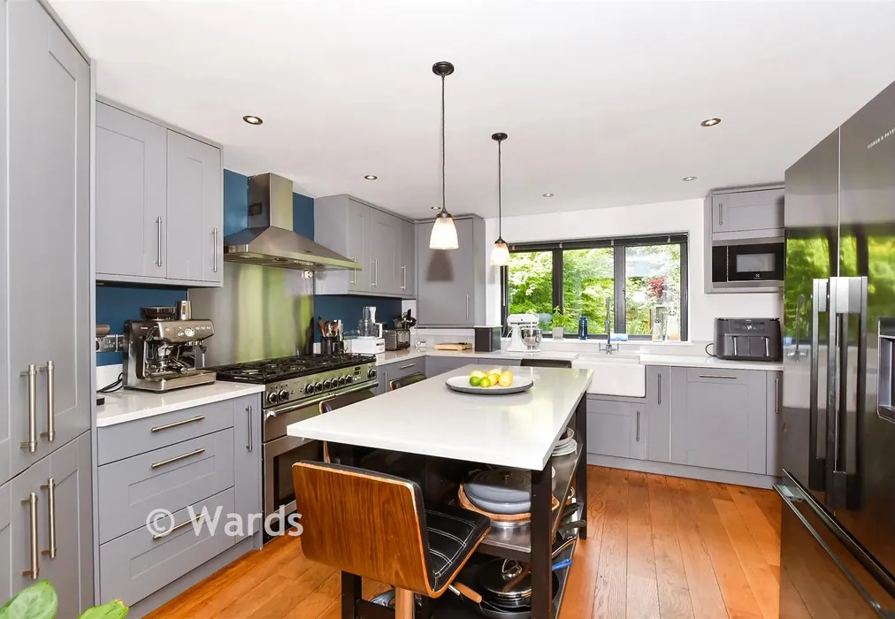 Kitchen - Warmlake Road, Sutton Valence, Maidstone, Kent - Wards of Kent