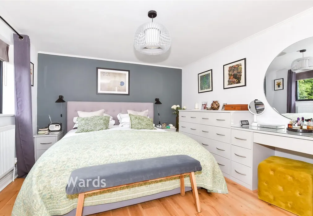 Bedroom 1 - Warmlake Road, Sutton Valence, Maidstone, Kent - Wards of Kent