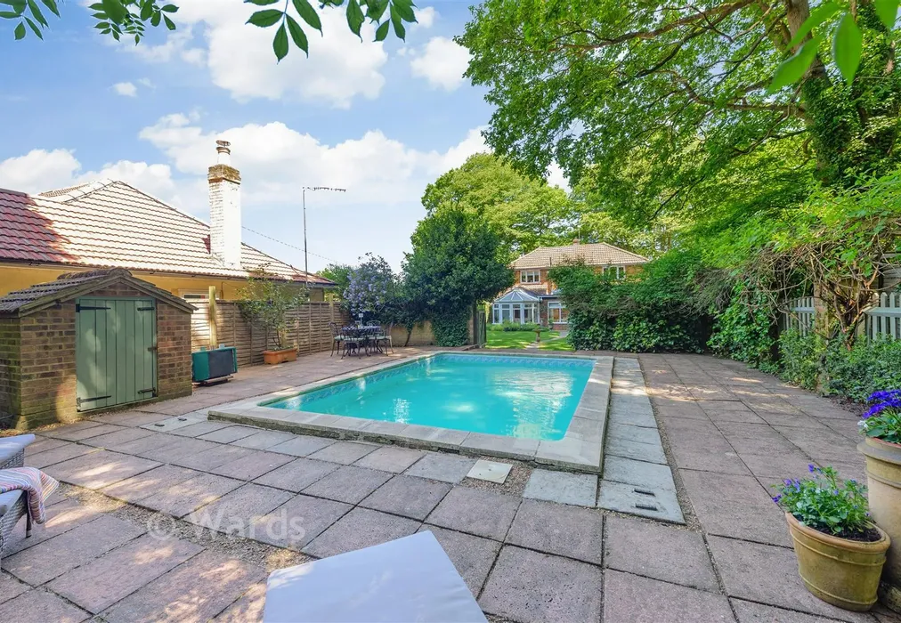 Swimming Pool - Dargets Road, Walderslade, Chatham, Kent - Wards of Kent
