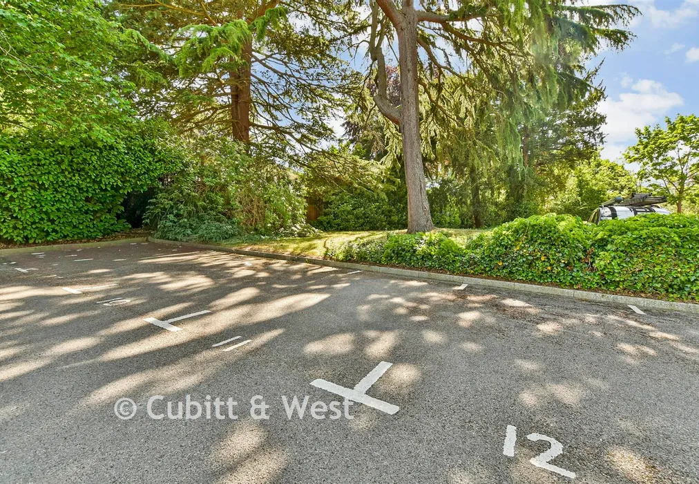 Driveway/Parking - Devonshire Road, Sutton, Surrey - Wards of Kent