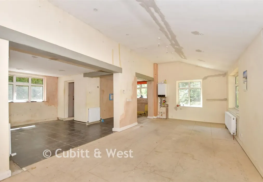 Dining Area - Chillies Lane, High Hurstwood, Uckfield, East Sussex - Wards of Kent