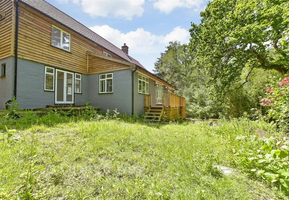 Rear Garden - Chillies Lane, High Hurstwood, Uckfield, East Sussex - Wards of Kent