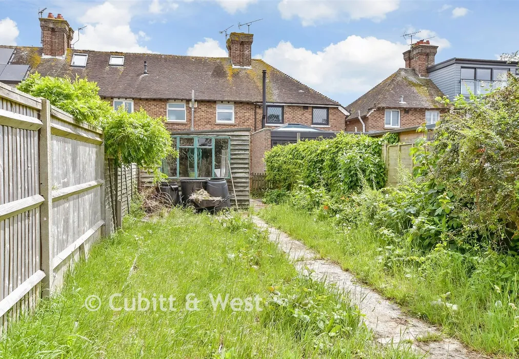 Rear Garden - Fitzalan Road, Arundel, West Sussex - Wards of Kent