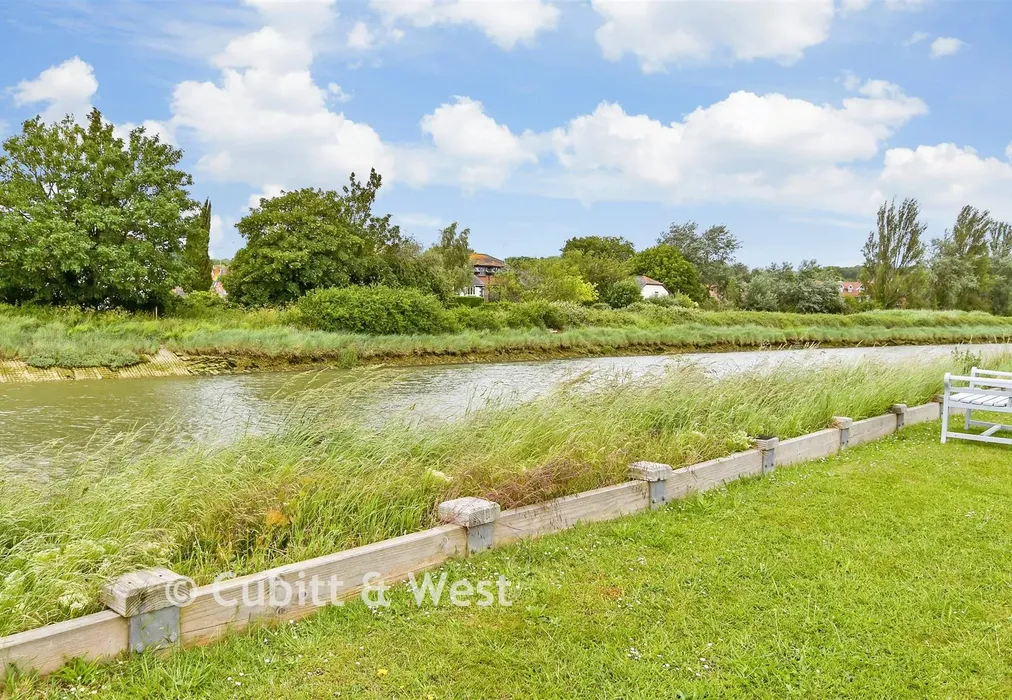 Surrounding Area - Fitzalan Road, Arundel, West Sussex - Wards of Kent
