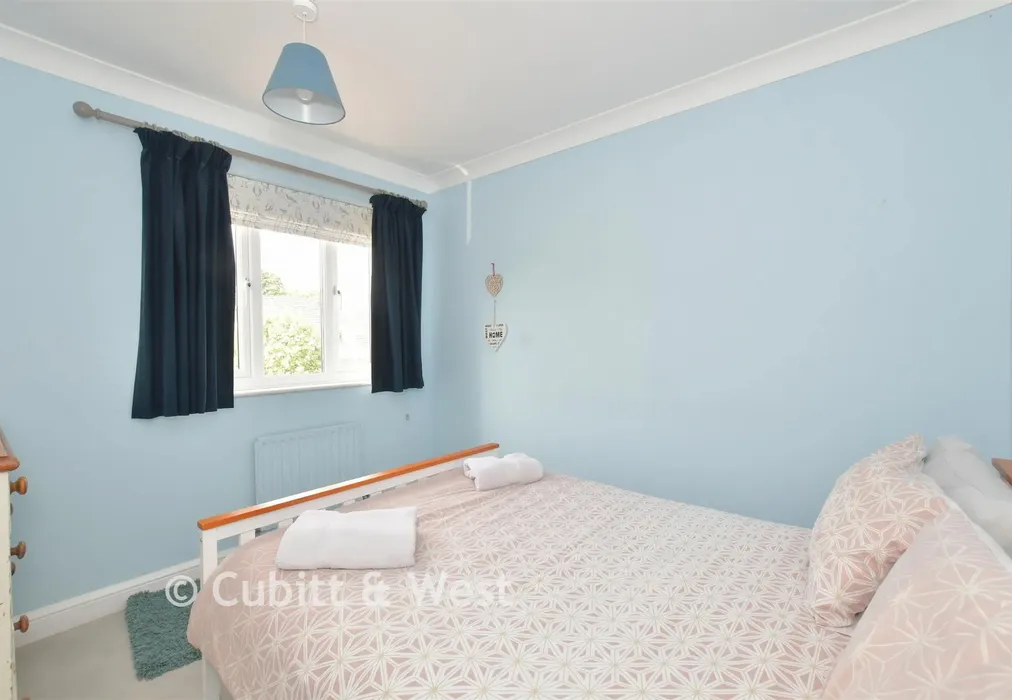 Bedroom 3 - Penfolds Place, Arundel, West Sussex - Wards of Kent