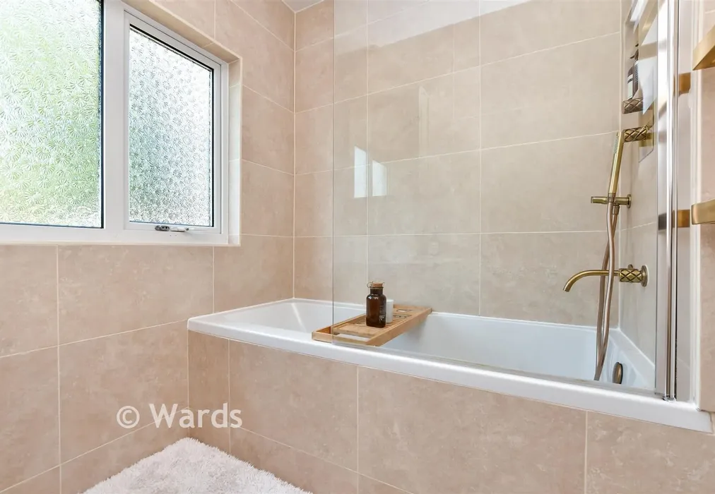 Bathroom - Bradstow Way, Broadstairs, Kent - Wards of Kent