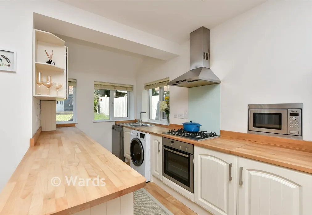 Kitchen/Diner - Bradstow Way, Broadstairs, Kent - Wards of Kent