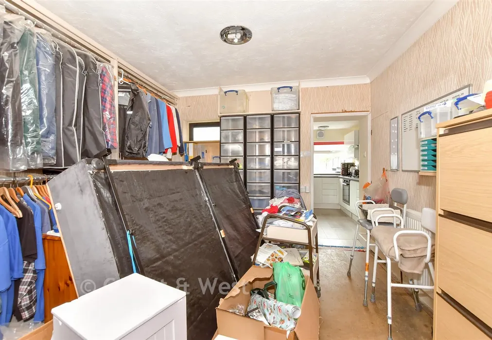 Dining Area - Cambrai Avenue, Chichester, West Sussex - Wards of Kent