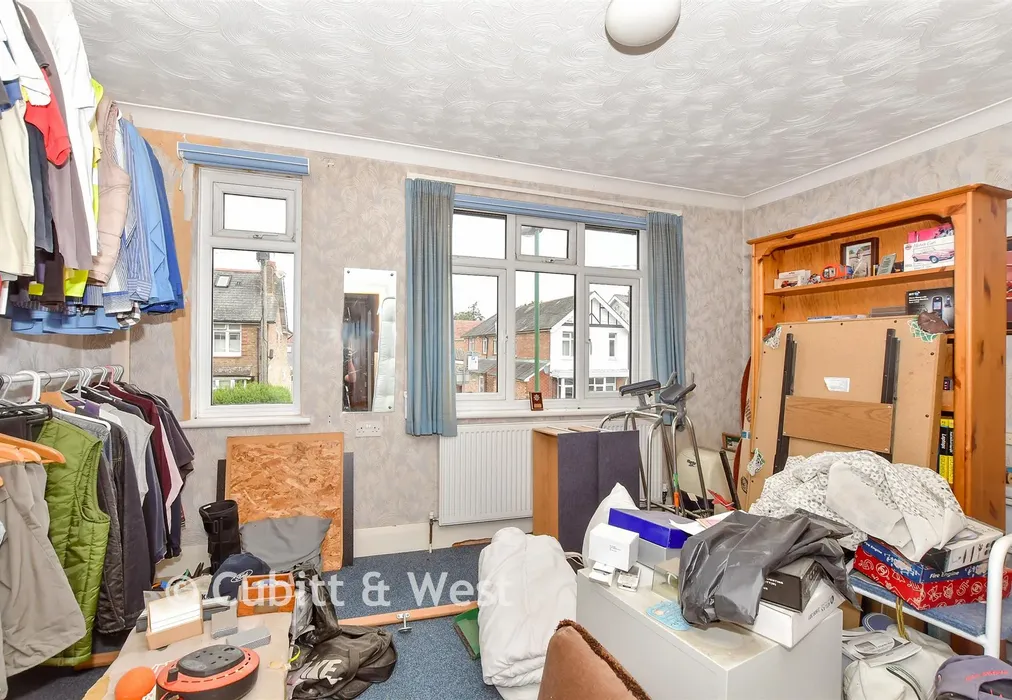 Bedroom 1 - Cambrai Avenue, Chichester, West Sussex - Wards of Kent