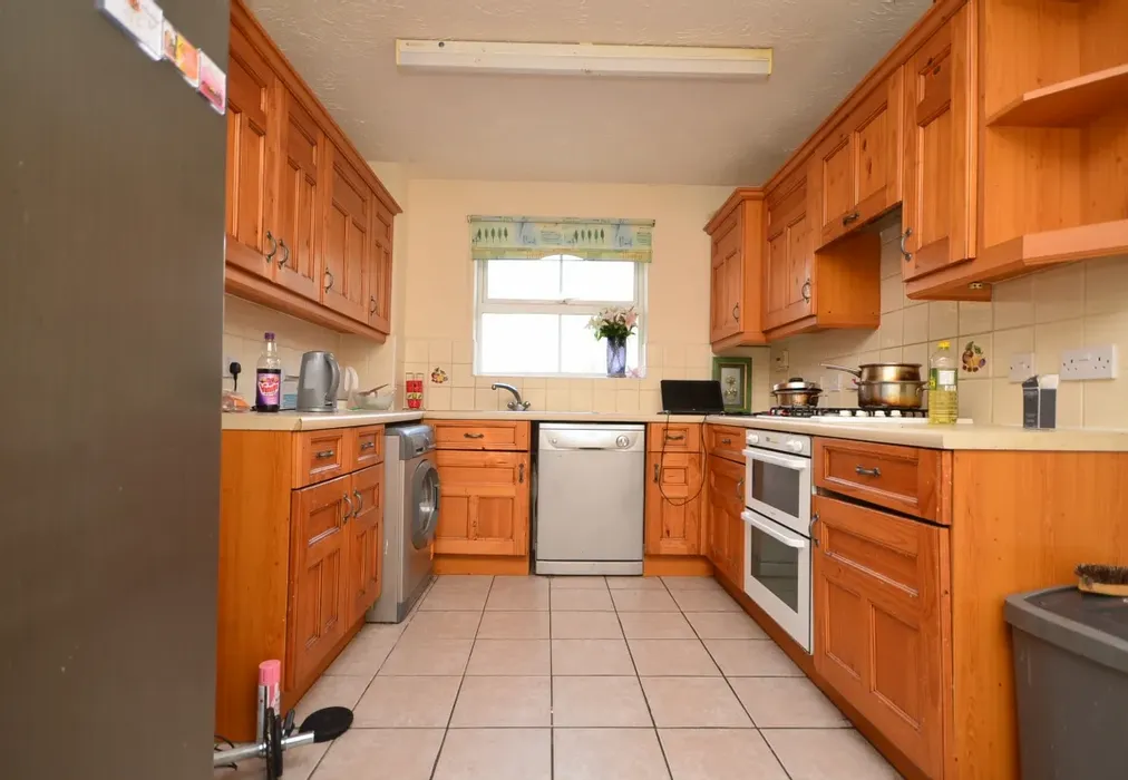 Kitchen - Recreation Way Kemsley ME10 - Wards of Kent
