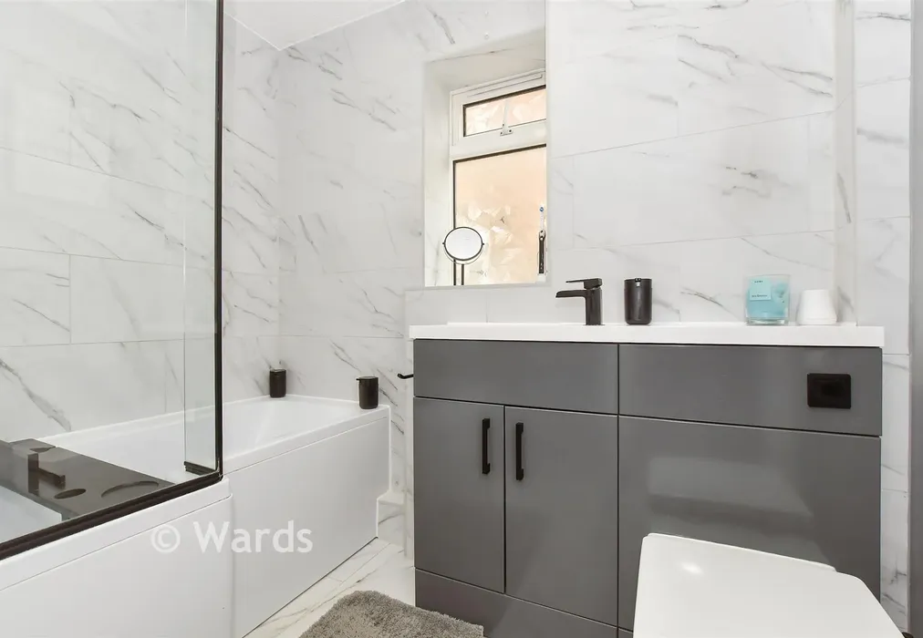 internal feature - Mentmore Road, Ramsgate, Kent - Wards of Kent