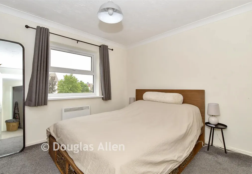 Bedroom - Burns Avenue, Chadwell Heath, Essex - Wards of Kent