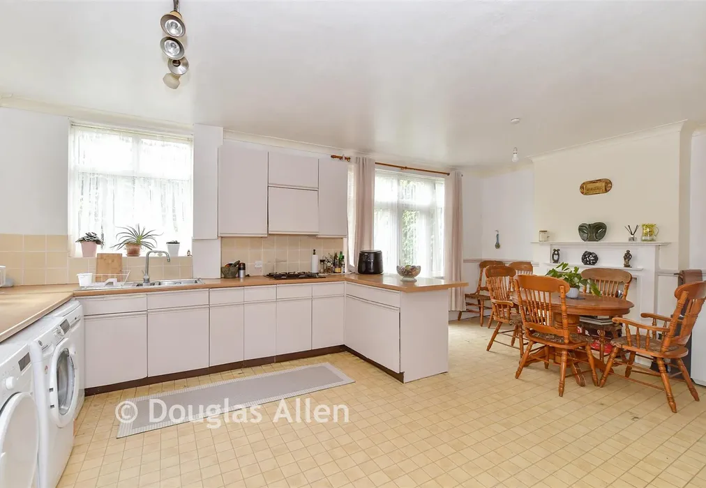 Kitchen/ Dining Room - Wanstead Park Road, Gants Hill, Ilford, Essex - Wards of Kent