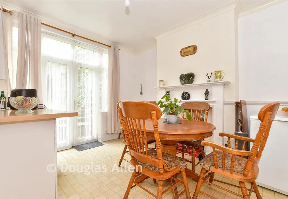 Kitchen/ Dining Room - Wanstead Park Road, Gants Hill, Ilford, Essex - Wards of Kent