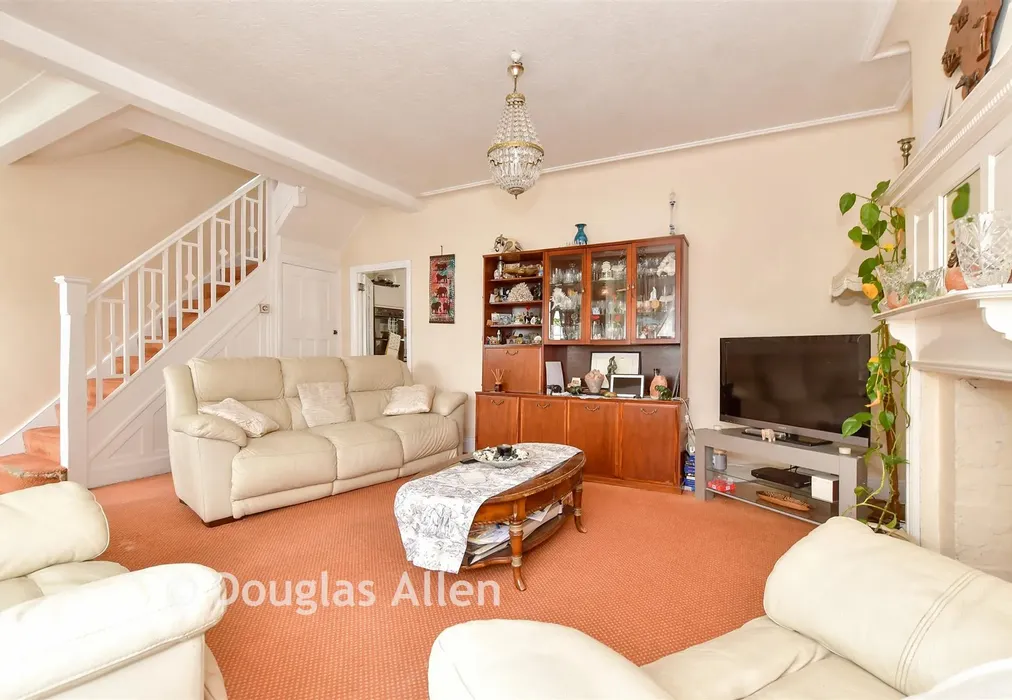 Lounge - Wanstead Park Road, Gants Hill, Ilford, Essex - Wards of Kent