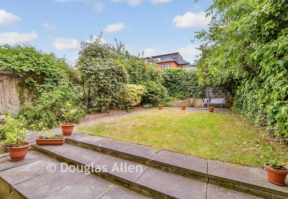 Rear Garden - Wanstead Park Road, Gants Hill, Ilford, Essex - Wards of Kent
