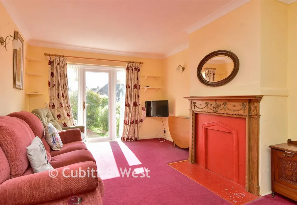 Lounge - Tennyson Avenue, Rustington, West Sussex - Wards of Kent