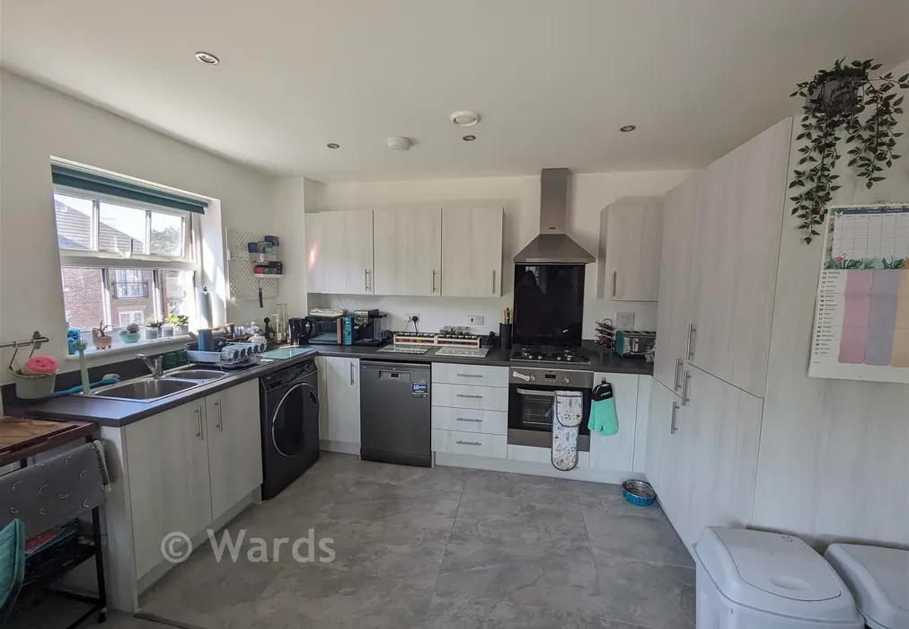 Kitchen - Chimney Avenue, Maidstone, Kent - Wards of Kent