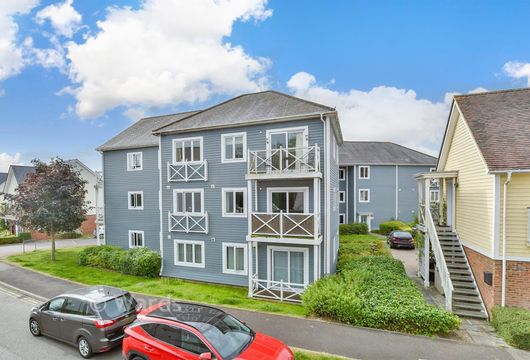 Poynder Drive, Snodland, Kent - Wards of Kent