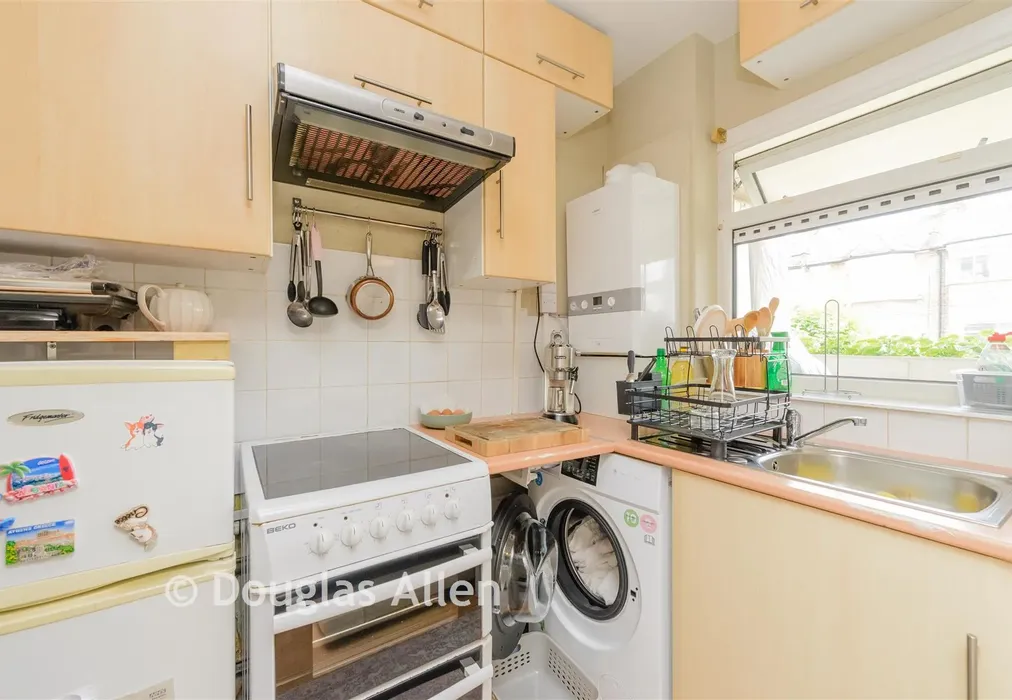 Kitchen - Prospect Road, Woodford Green, Essex - Wards of Kent
