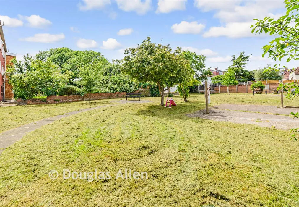 Communal Gardens - Prospect Road, Woodford Green, Essex - Wards of Kent
