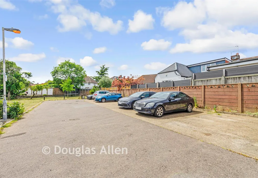Driveway/Parking - Prospect Road, Woodford Green, Essex - Wards of Kent