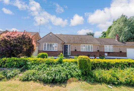 Middle Street, Nazeing, Waltham Abbey, Essex - Wards of Kent